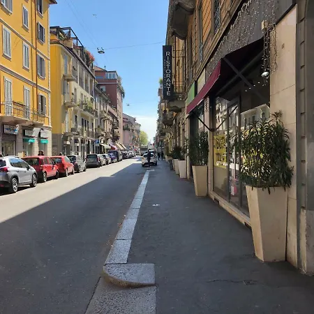 La Casa Di Ringhiera * Milan